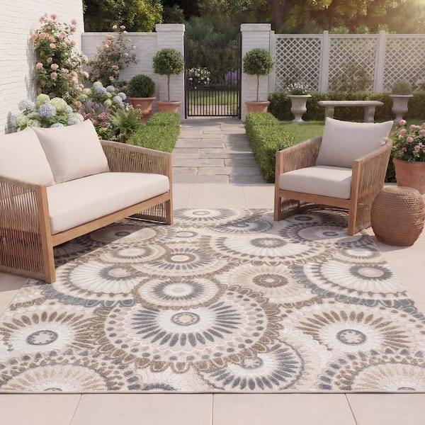 Cabana Gray/Ivory 8 ft. x 10 ft. Contemporary Medallion Floral Indoor/Outdoor Patio Area Rug
