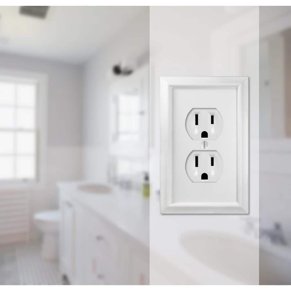 White 2 Gang Single Duplex Outlet Plate