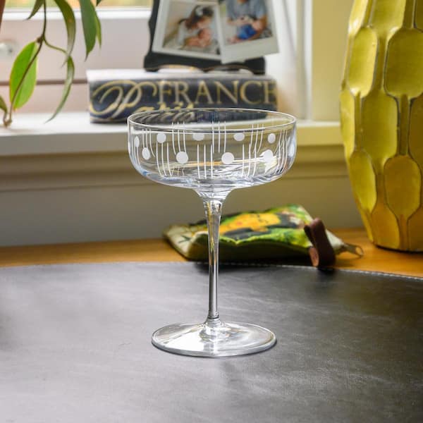 22 Cool And Creative Drinking Glasses  Modern champagne glasses, Champagne  glasses, Unusual drinking glasses