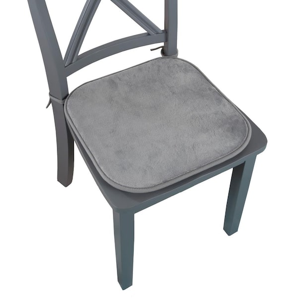https://images.thdstatic.com/productImages/2bdabfcd-b354-4894-8d8e-ec761baaee67/svn/gray-lavish-home-chair-pads-hw8911037-e1_600.jpg