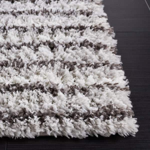 Safavieh 8' x 10' Berber Shag 200 BER215B Ivory / Grey Rug