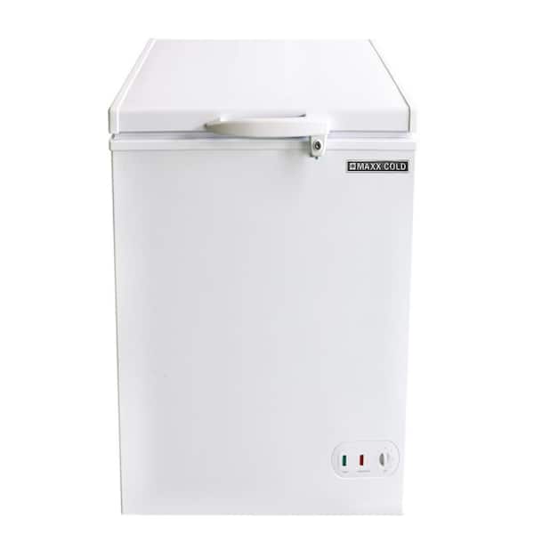 Maxx Cold 22.8 in. 3.4 cu. ft. Manual Defrost Compact Chest Freezer with Solid Top, Locking Lid, Garage Ready, in White