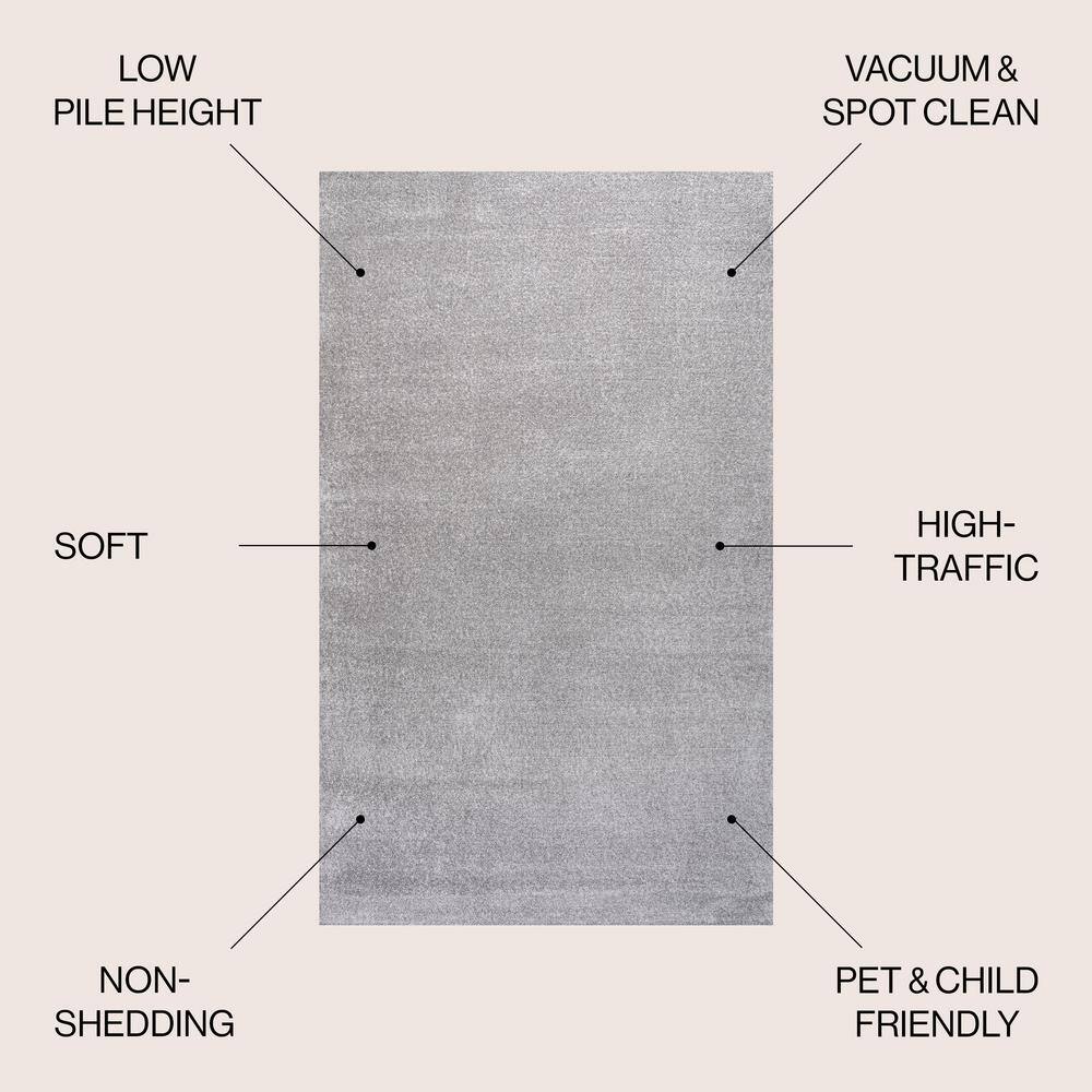 Light Gray Low-Pile Synthetic Indoor Area Rug 3' x 5'