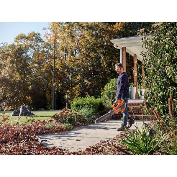 RIDGID - 18V Lithium-Ion MAX Output 6.0 Ah, MAX Output 4.0 Ah, and MAX Output 2.0 Ah Batteries w/ Cordless 3/8 in. Crown Stapler