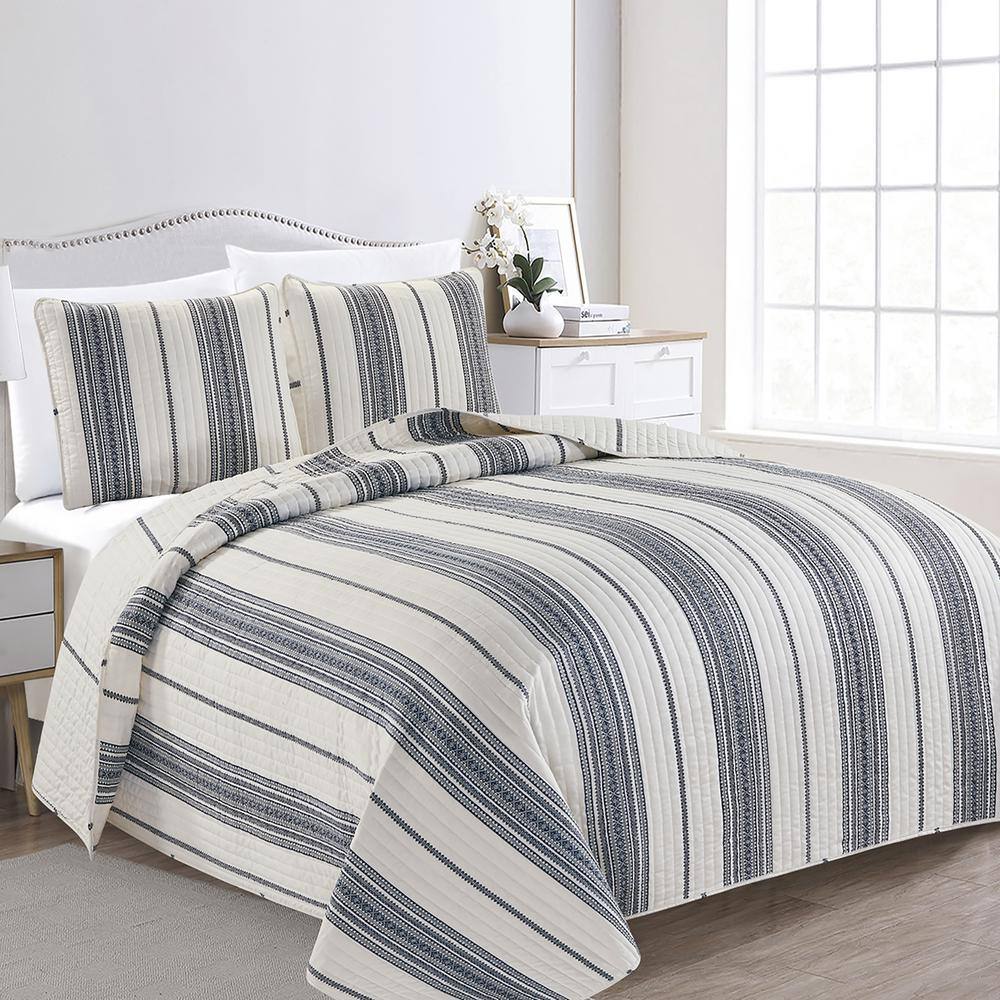 FRESHFOLDS Blue Farmhouse Inspired Stripe King Microfiber 3-Piece Quilt ...