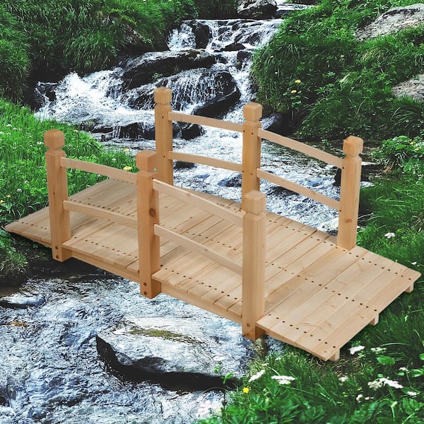 How to use mini garden bridges to style your yard