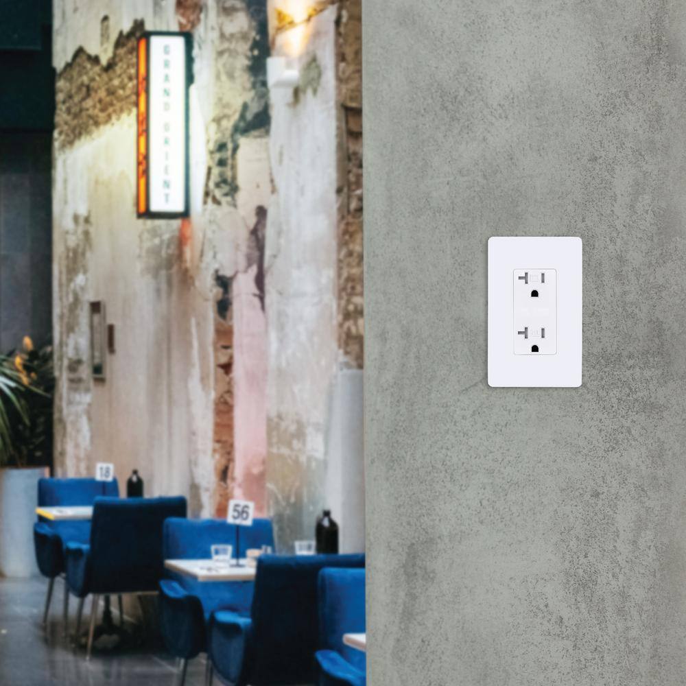 20 Amp White Tamper Resistant Duplex Outlet with Wall Plate