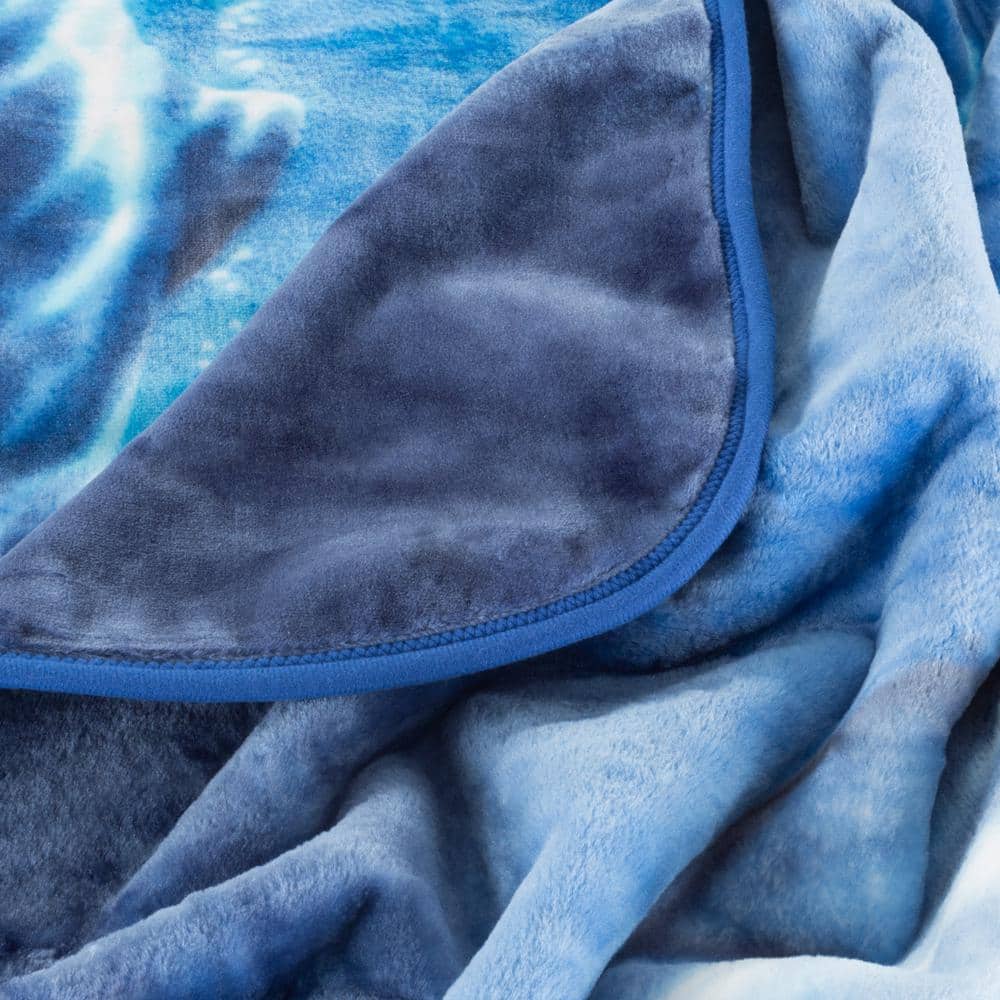 Full Size Blue Fleece Weighted Dolphin Blanket