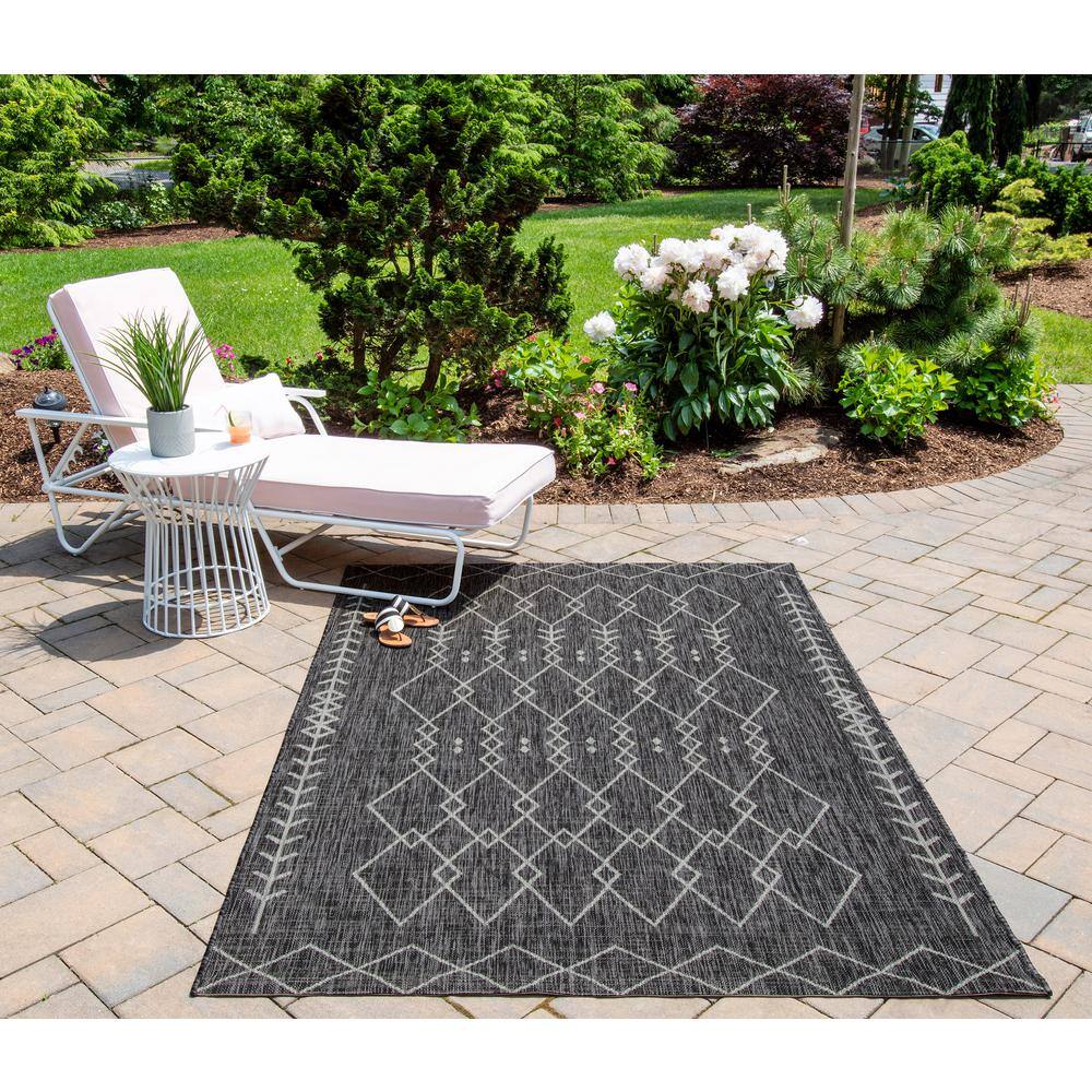 Charcoal Geometric Washable Synthetic Runner Rug 2' x 6'