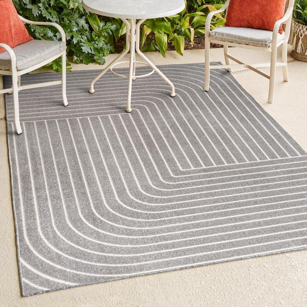 Odense Minimalist Geometric Gray/Ivory 4' x 6' Synthetic Area Rug