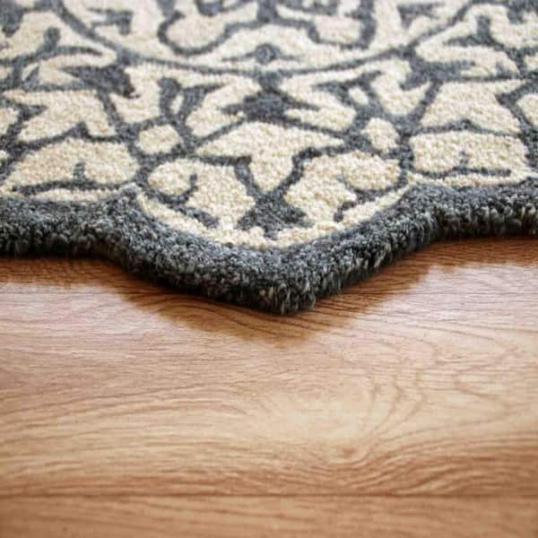 Bernadette Blue/White 3 ft. Round Area Rug
