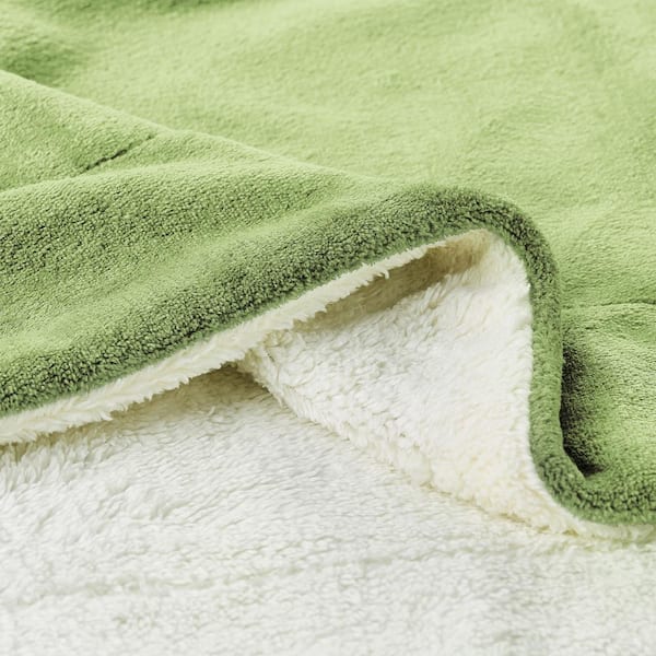 Light green fleece blanket hot sale