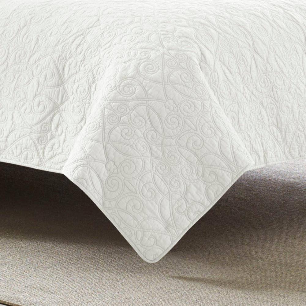 White Twin Cotton Reversible Damask Quilt Set