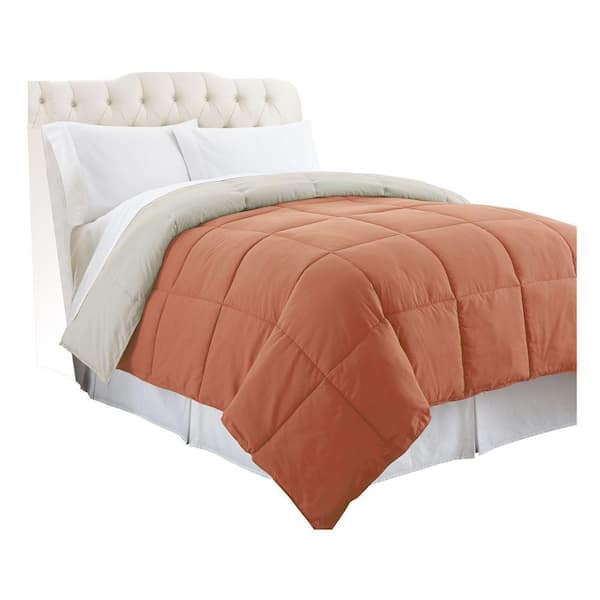 THE URBAN PORT Genoa Orange and Gray Queen Microfiber Box Quilted Reversible Comforter