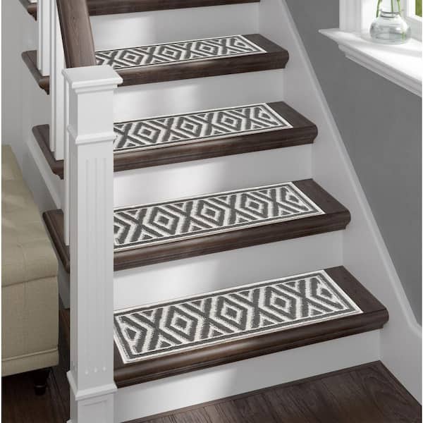 THE SOFIA RUGS Sofihas Grey/White 9 in. x 28 in. Non-Slip Stair Tread Cover Polypropylene Latex Backing (Set of 7) Farmhouse Stair