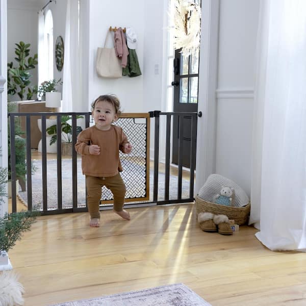 Fashion summer infant safety gate