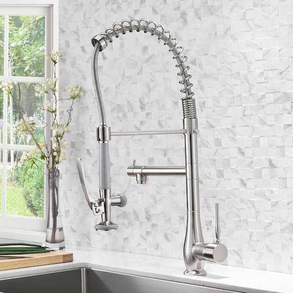 Silver Single-Handle Faucet Pull-Down Sprayer Kitchen Faucet
