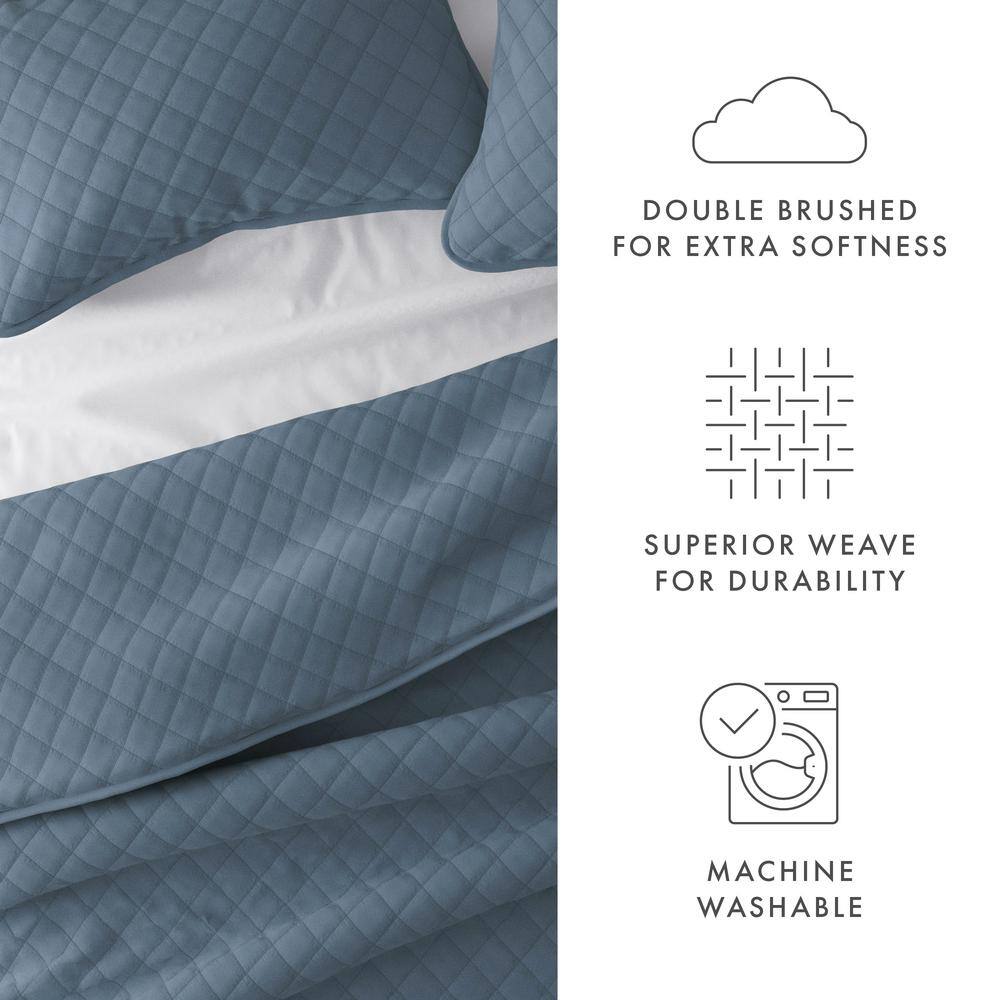 King Dusk Blue Reversible Microfiber Quilt Set with Shams