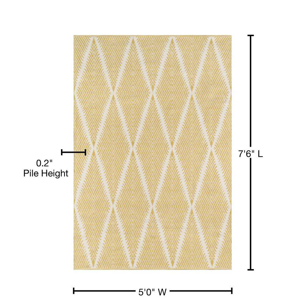 Citron Yellow Diamond Pattern Synthetic Area Rug 5' x 7'