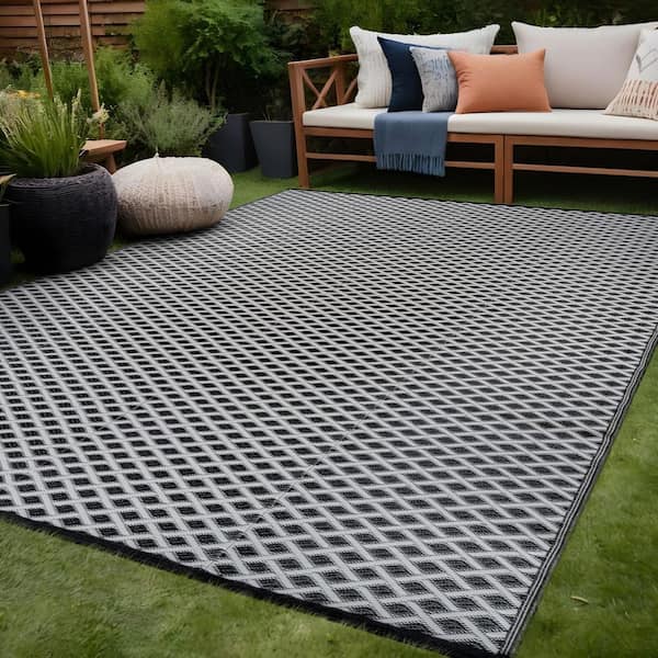 White 8 ft. x 10 ft. Jewel Diamond Geometric Washable Trellis Reversible Indoor Outdoor Area Rug