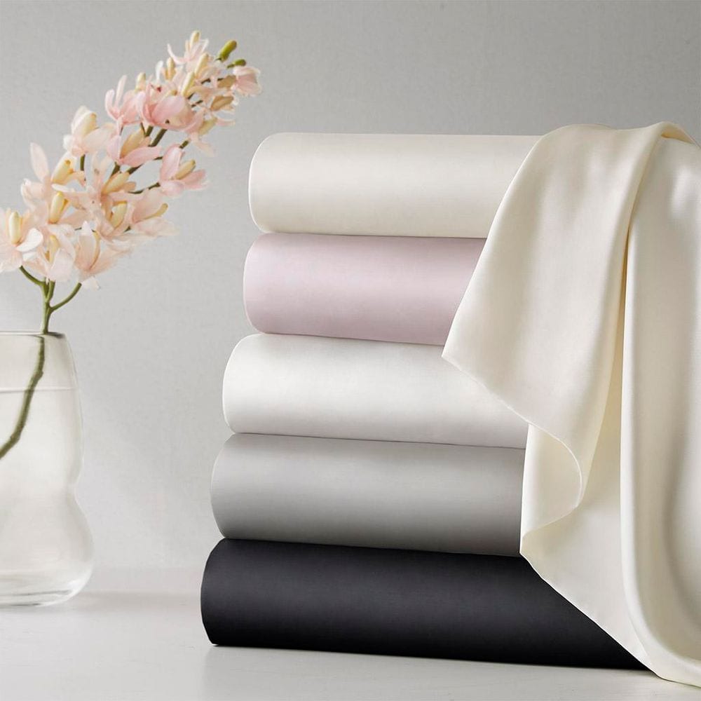 Ivory Mulberry Silk Standard Pillowcase with Zipper Closure