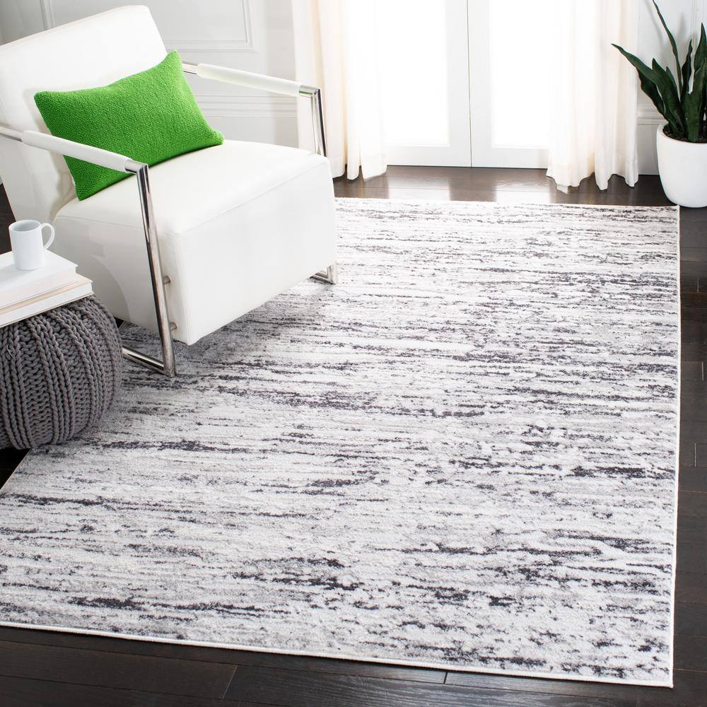 Amelia Light Grey and Charcoal Square Synthetic Rug