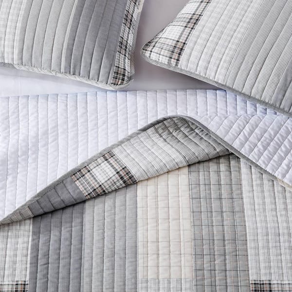 EDDIE BAUER Fairview 4-Pcs Gray Plaid Cotton Full/Queen Quilt Set