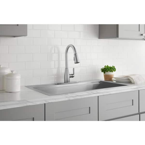 https://images.thdstatic.com/productImages/2d58e619-e8d6-4392-bb80-aeb911268553/svn/stainless-steel-glacier-bay-pull-down-kitchen-faucets-hd67726w-1208d2-e1_600.jpg