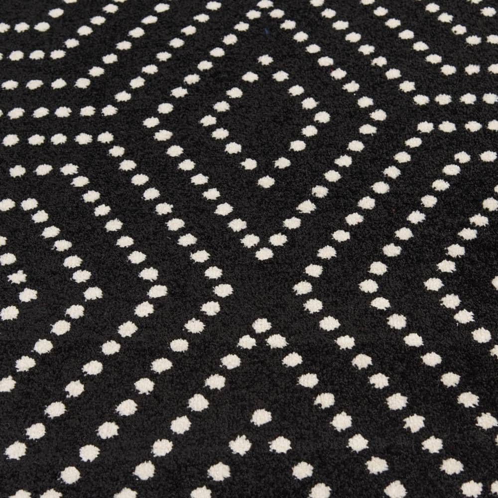 Trendy Geometric Black and White 5' x 7' Outdoor-Indoor Rug