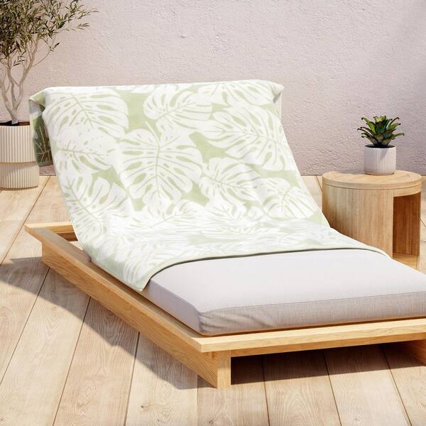 FRESHFOLDS Sage Green / Light Sage Green Leafy Palm 100% Cotton Retro Oversized, 36 in. x 68 in. Beach and Pool Towels