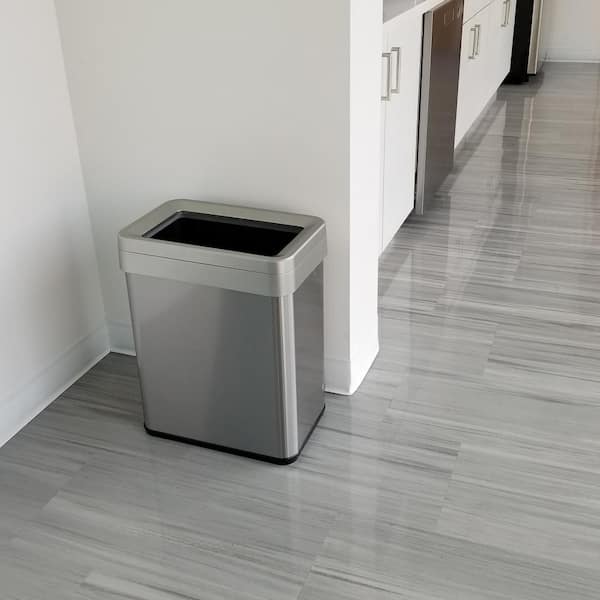 https://images.thdstatic.com/productImages/2d75c33b-e4e7-4984-918f-9bf6e3e8bdc5/svn/itouchless-indoor-trash-cans-ot16rts-1f_600.jpg