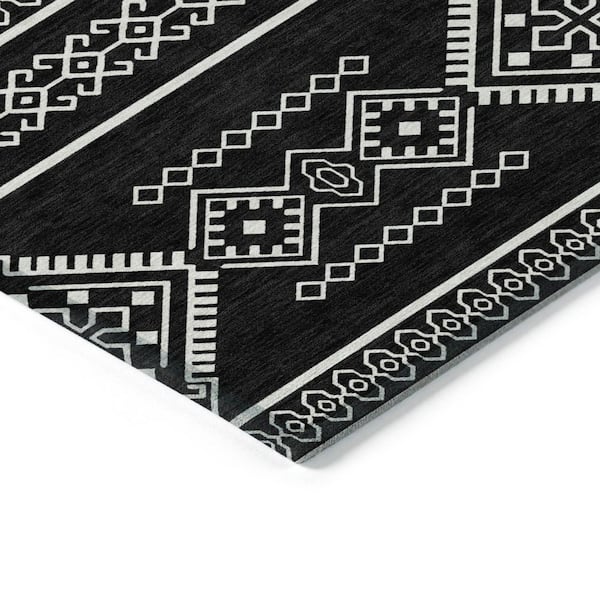 Chantille Machine Washable Indoor/Outdoor Abstract ACN901 Black 2 ft. 6 in. x 3 ft. 10 in. Area Rug