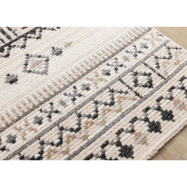 Solvyn Collections 5 ft. x 8 ft. Beige Tribal/Southwestern Indoor Area Rug