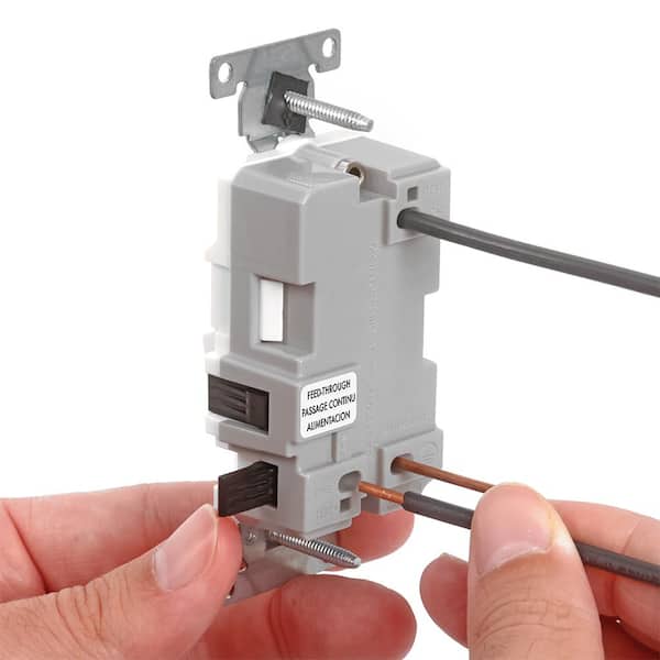 Leviton Lever Edge Easy Install 20 Amp 125-Volt Duplex Outlet