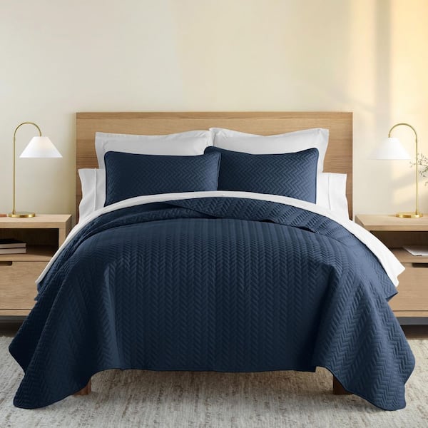 Herring Navy Microfiber King Performance Quilted Coverlet Set