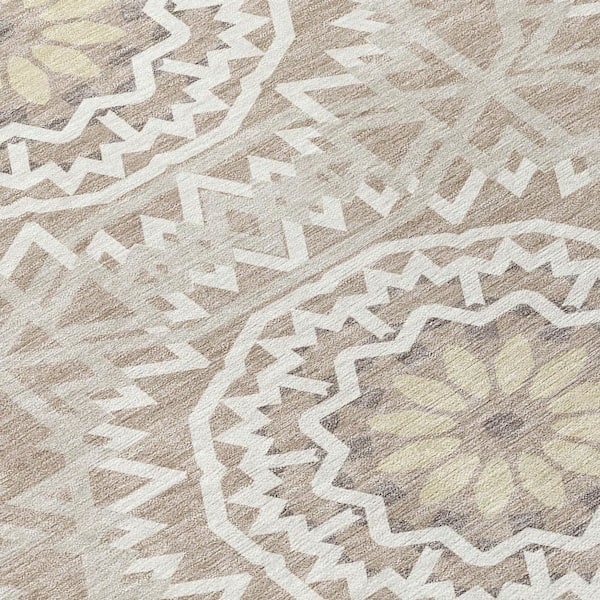 Taupe, Khaki, Ivory 8 ft. Round Woven Floral, Medallion Polyester Round Indoor/Outdoor Area Rug