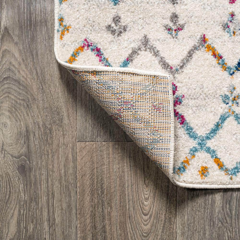 Ivory Trellis 5' Square Reversible Synthetic Area Rug