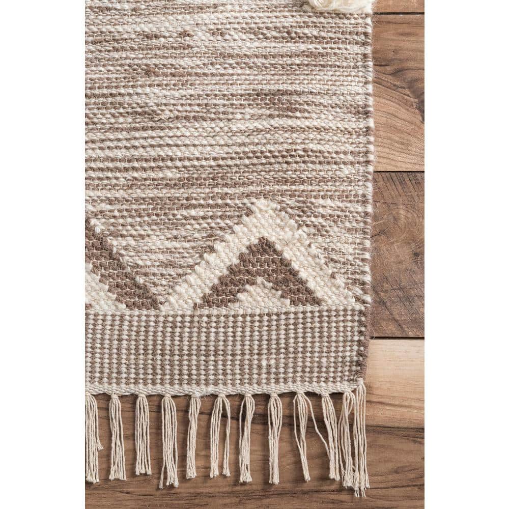Beige Handmade Wool Shag Area Rug with Braided Tassels