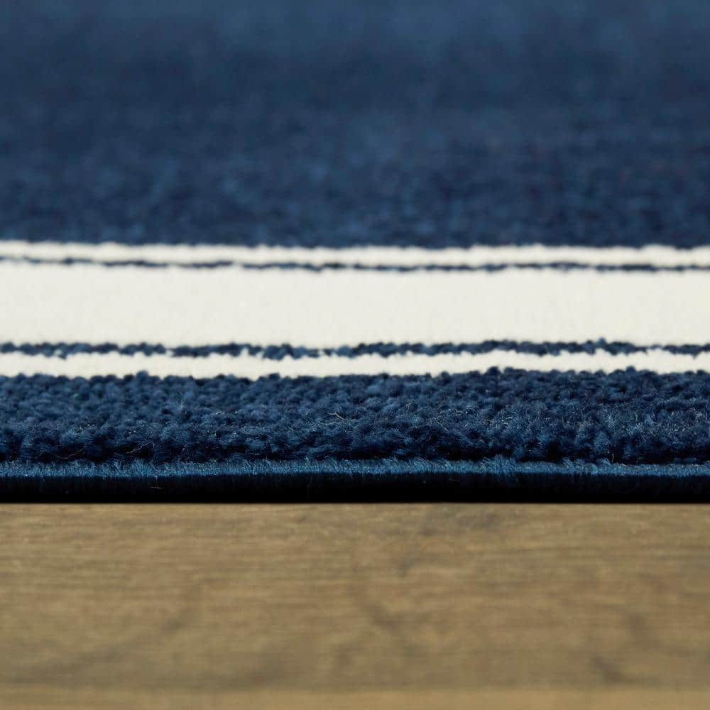 Navy and White Rectangular Synthetic 5' x 7' Area Rug
