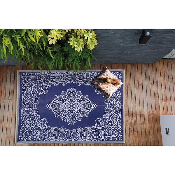 Egemen Outdoor Rug for Patio, Reversible Plastic Waterproof Rugs, Clearance Mat, Blue & White Winston Porter Rug Size: Rectangle 4' x 6