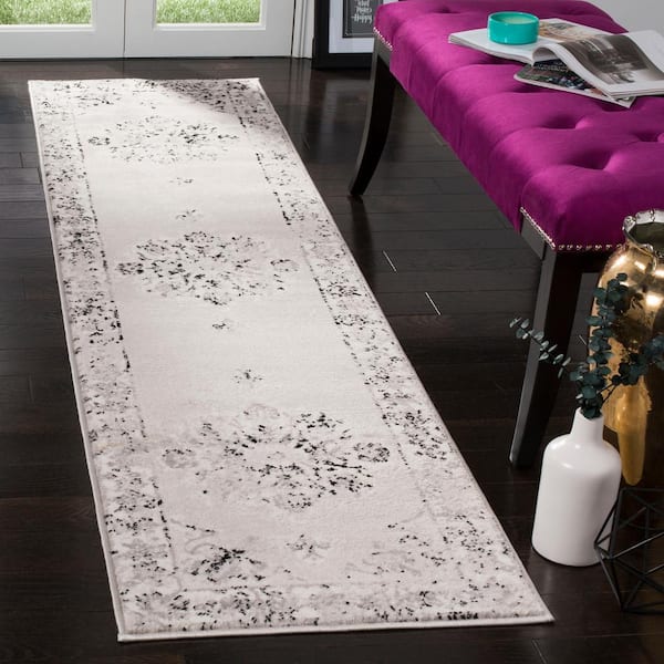 Skyler Gray/Ivory 2 ft. x 6 ft. Distressed Border Runner Rug