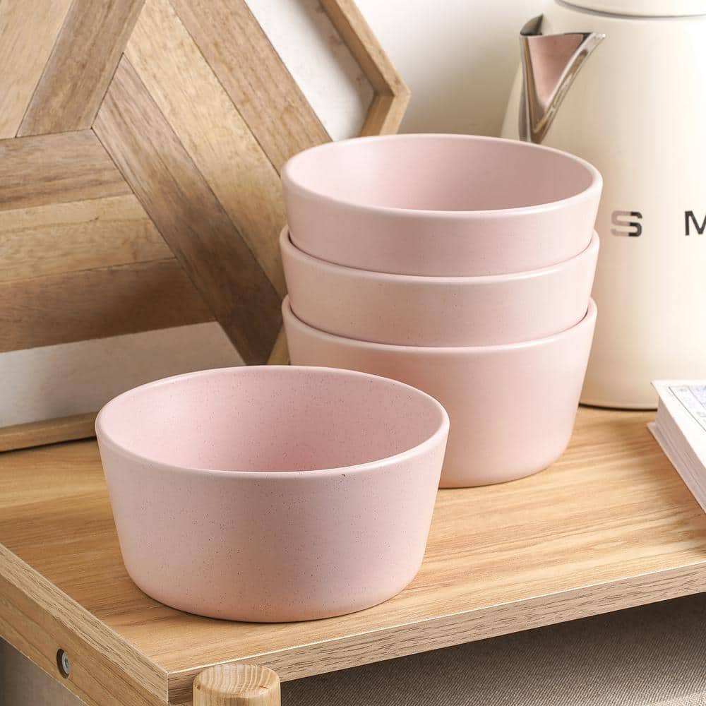 Pink and White Glazed Porcelain 16-Piece Dinnerware Set