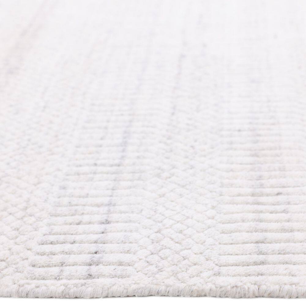 Handmade Ivory Wool and Viscose 9' x 12' Area Rug