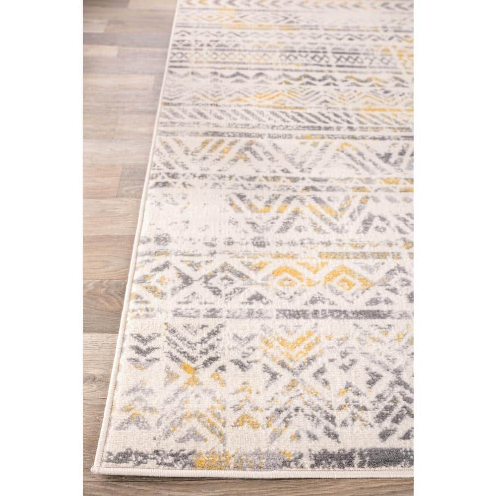 Yellow and Gray Geometric Synthetic Area Rug 2' x 3'