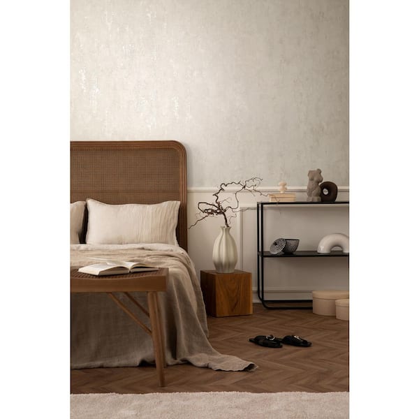 City Romance Collection Metallic Beige Concrete Metallic Finish Vinyl on Non-Woven Non-Pasted Wallpaper Roll