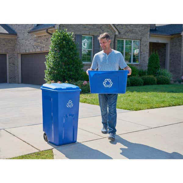 Rubbermaid Roughneck 45 Gal. Vented Blue Wheeled Recycling Trash