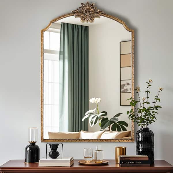 Elevatehome 24 in. W x 36 in. H Arched Framed Wall Bathroom Vanity Mirror in Antique Gold Carved Finshed