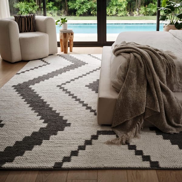 Eighty-Eight Wool Dark Grey 8 ft. x 10 ft. Indoor/Outdoor Patio Area Rug