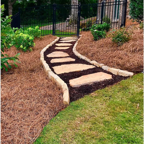 Image of Pine straw for landscaping