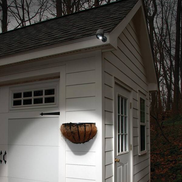 Mr Beams - Outdoor 140 Lumen Battery Powered Motion Activated Integrated LED Spotlight, Brown